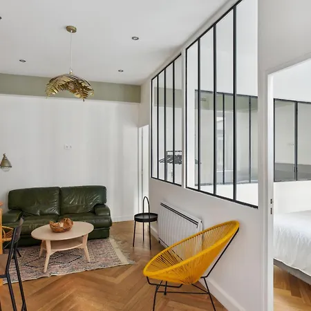 Beau 3 Pieces Rue Poissonniere-2